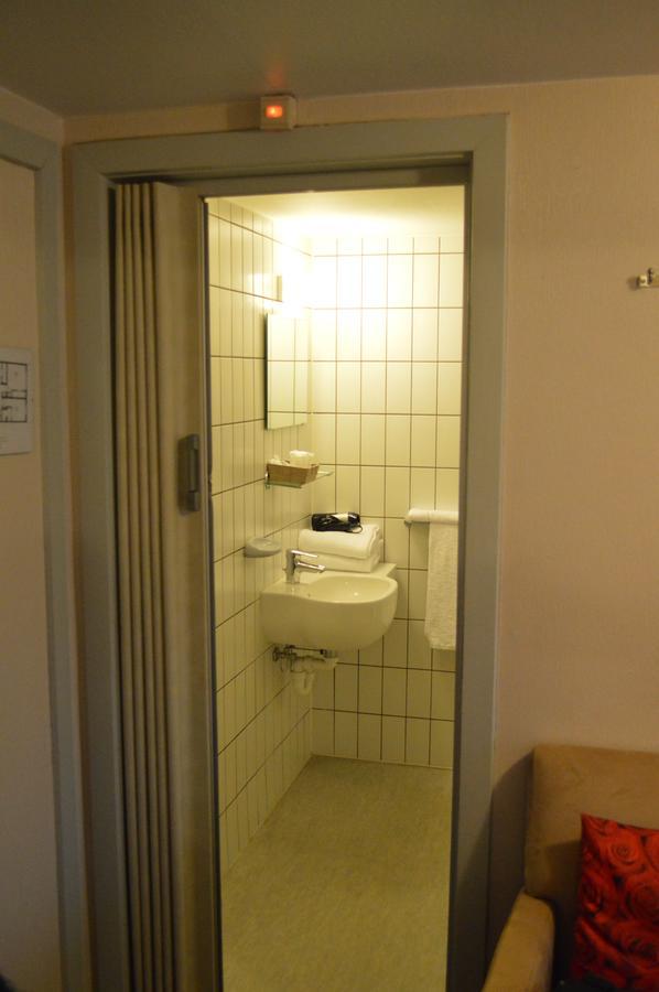 Hotel Honfleur ميدل كيرك المظهر الخارجي الصورة