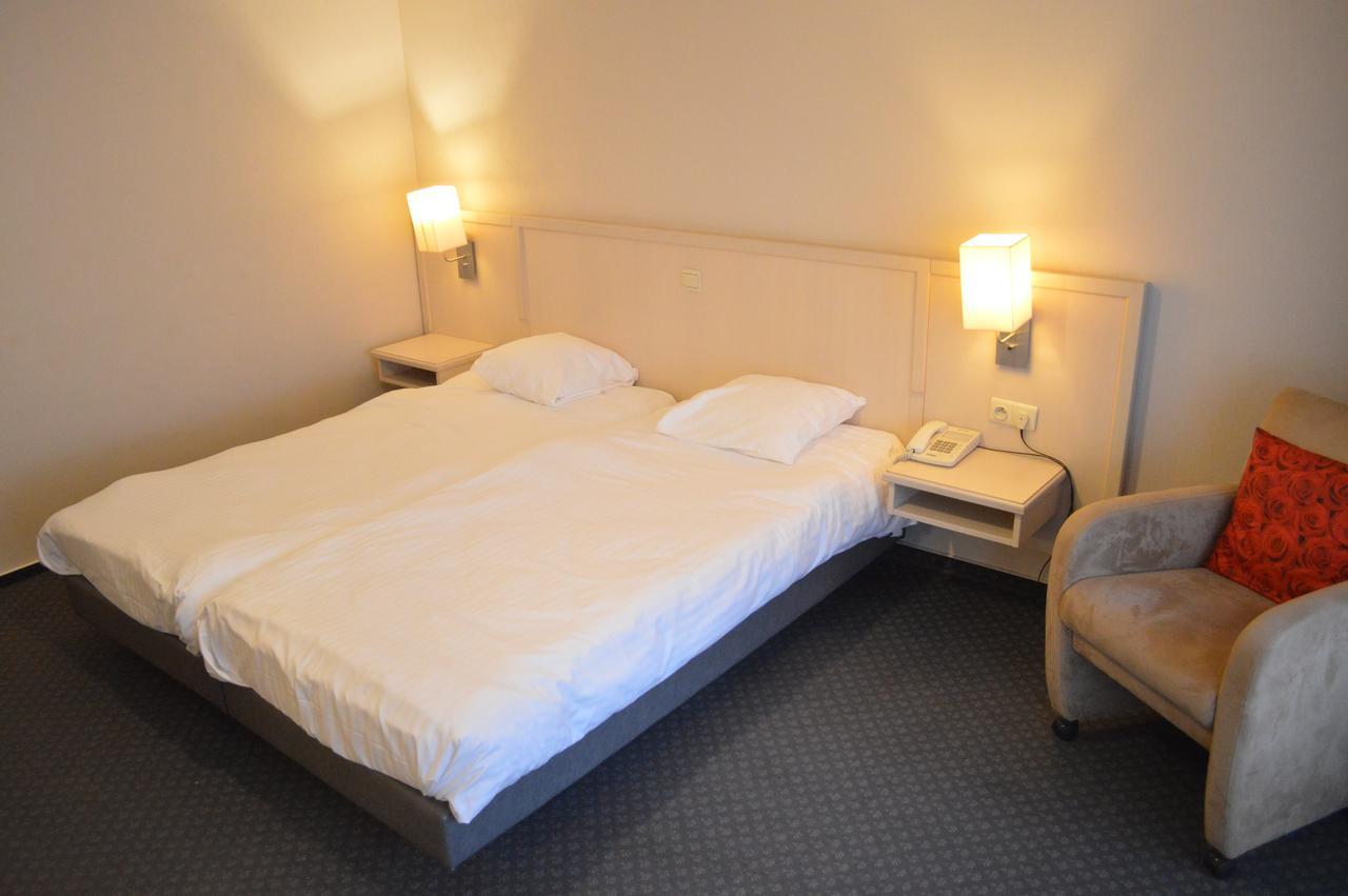 Hotel Honfleur ميدل كيرك المظهر الخارجي الصورة